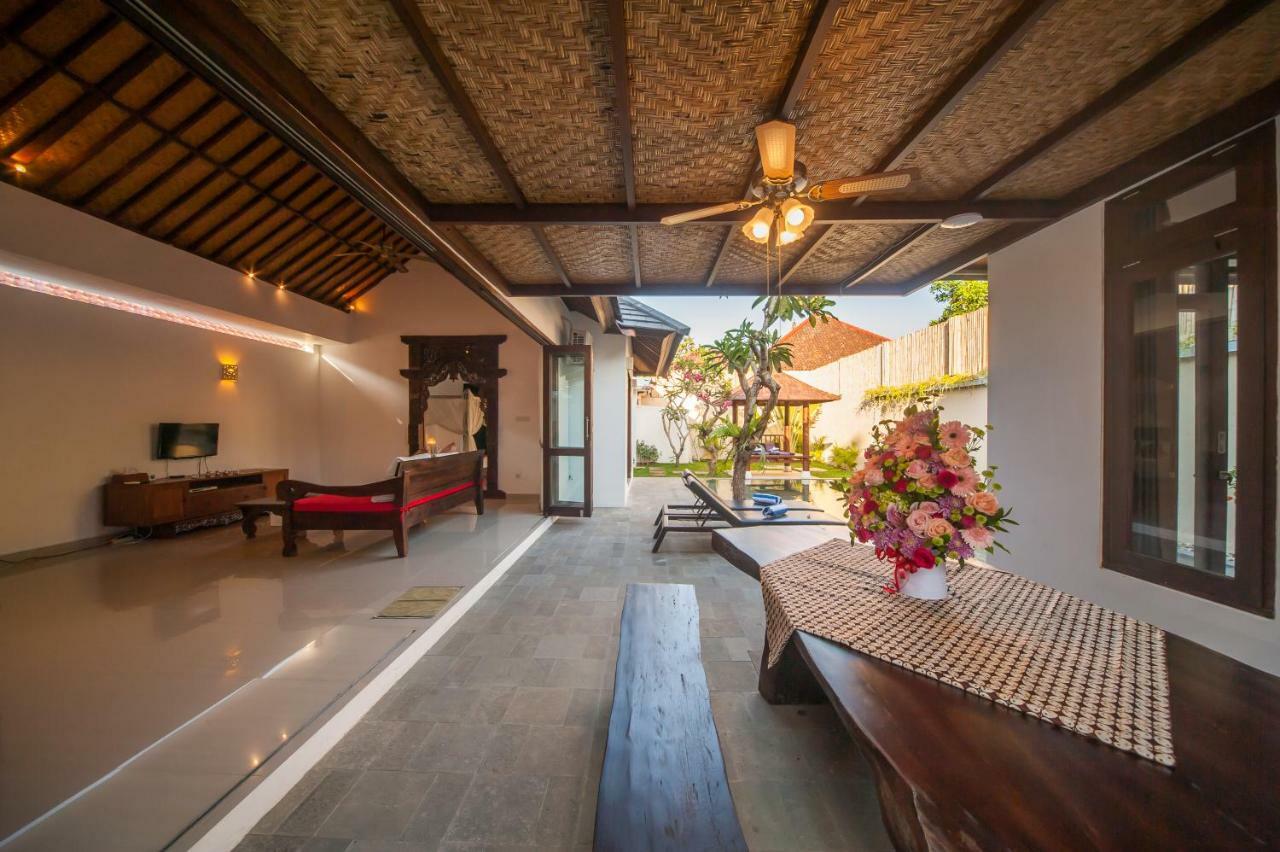 Turiya Villa Sanur Buitenkant foto