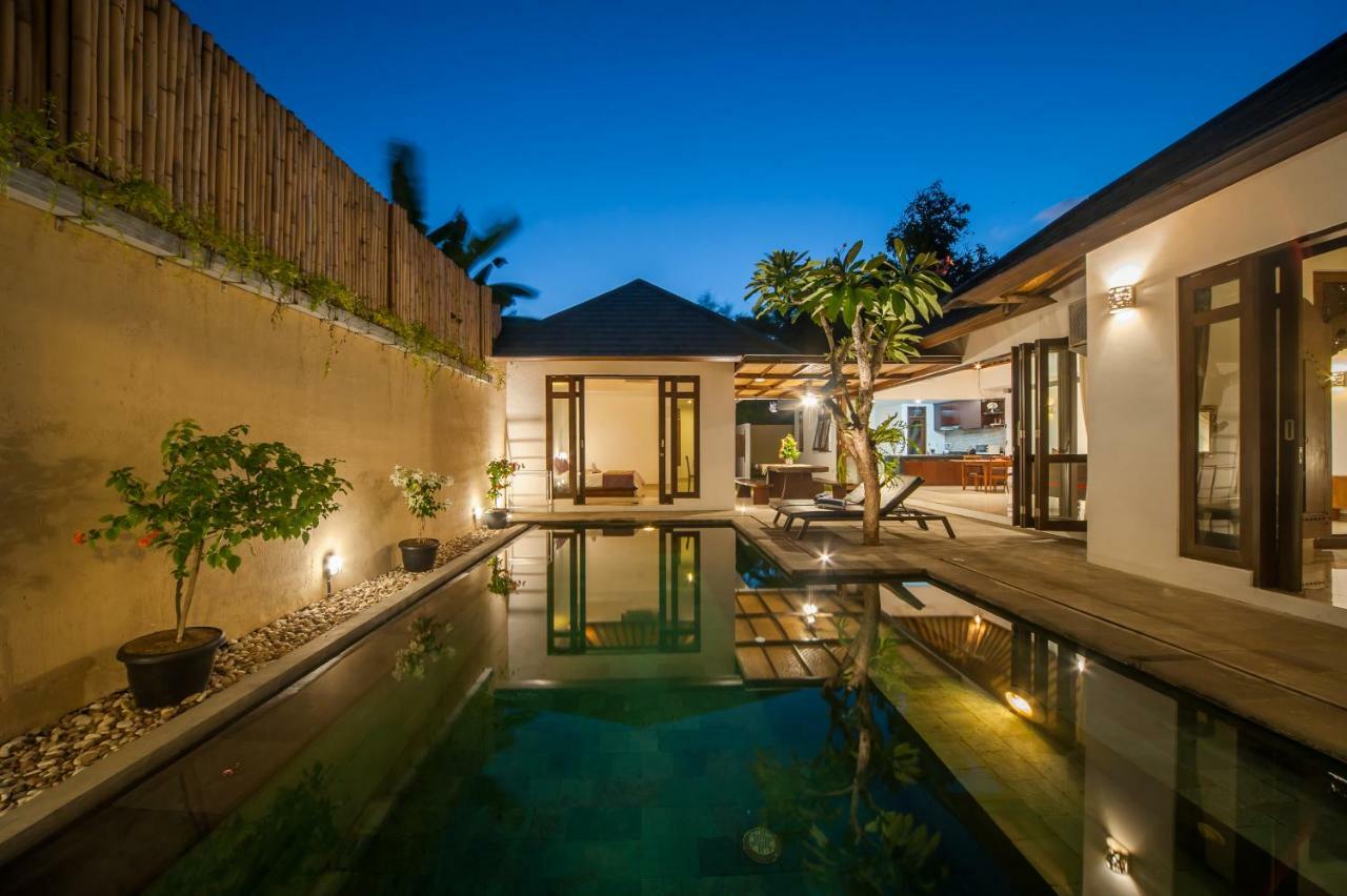 Turiya Villa Sanur Buitenkant foto