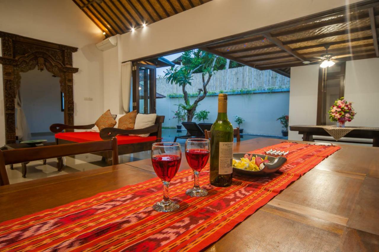 Turiya Villa Sanur Buitenkant foto